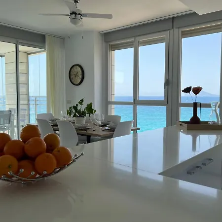 Exclusive On The First Line - Inmodream *